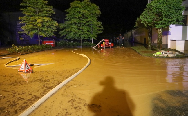 Unwettereinsätze: Starkregen sorgt in Oberösterreich lokal für viele Einsätze der Feuerwehren