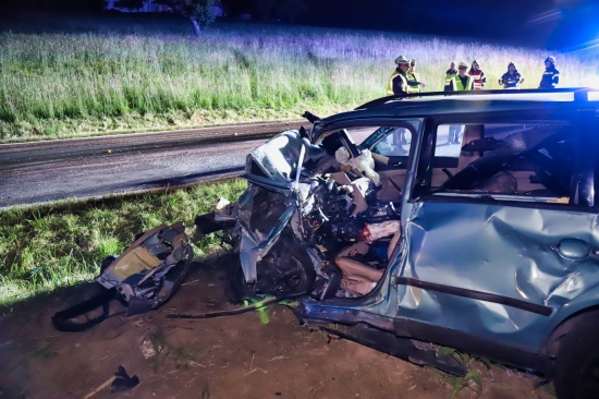 Zwei Tote bei schwerem Verkehrsunfall in Altenberg bei Linz