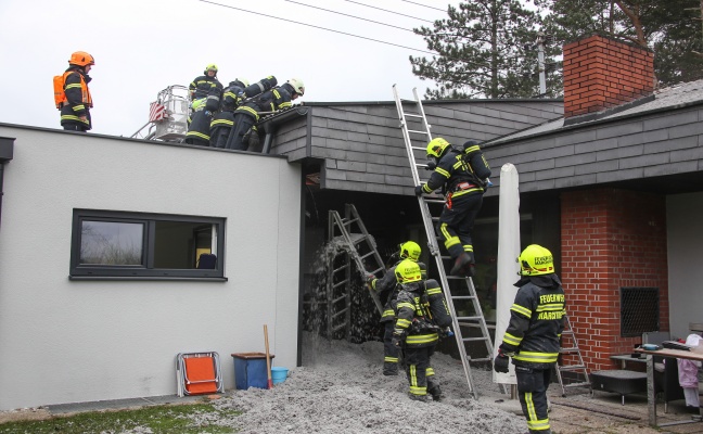 Brand im Dachstuhl eines Wohnhauses in Marchtrenk schnell gelöscht
