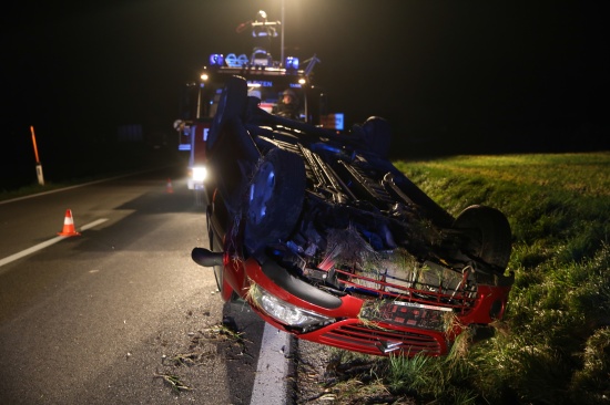 Überschlag mit Fahrzeug in Kematen an der Krems endet glücklicherweise glimpflich