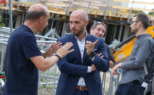 Stadtteilspaziergang als Auftakt fr die Welser Stadtteilumfrage Gartenstadt