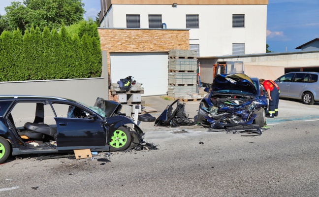 Zwei Tote und sechs teilweise Schwerverletzte bei Verkehrsunfall in St. Martin im Mhlkreis