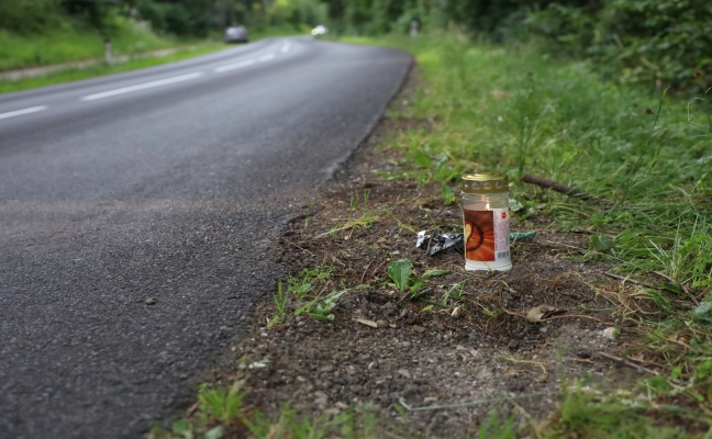 Motorradlenker (49) erlag nach Sturz bei Ampflwang im Hausruckwald im Klinikum seinen Verletzungen