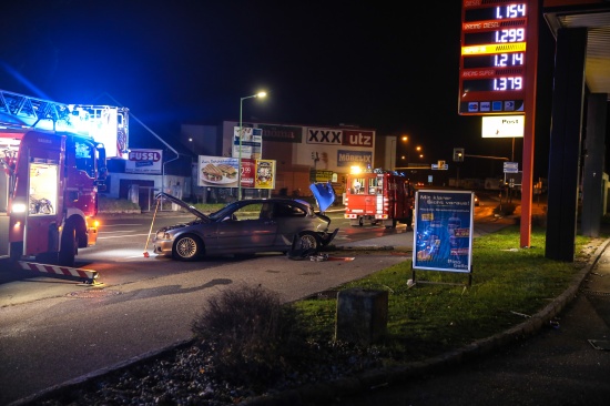 Spektakulärer Verkehrsunfall im Stadtgebiet Wels fordert zwei Verletzte