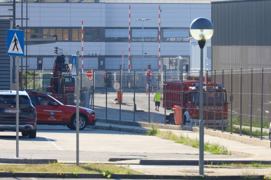 Kurzzeitiger Groeinsatz bei Brand am Dach eines Werksgelndes in Steyr