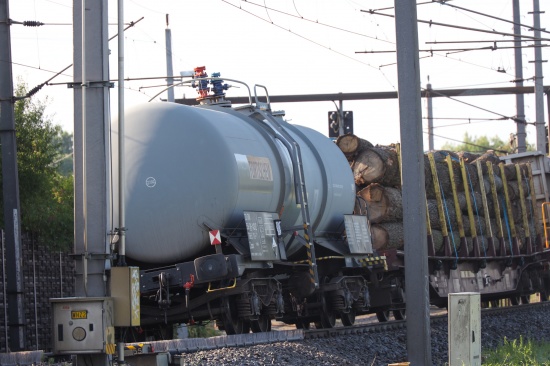 Befrchteter Gefahrstoffaustritt aus Kesselwaggon bei Traun war zum Glck nur heigelaufene Bremse