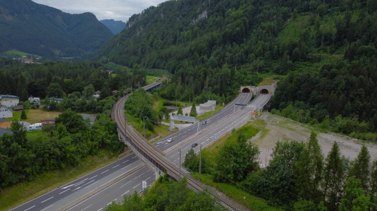 Sperre der Pyhrnautobahn nach Unfall im Falkensteintunnel bei St. Pankraz