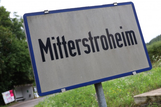 Brandverdacht bei einem Traktorgespann fhrte zu Einsatz zweier Feuerwehren in Stroheim