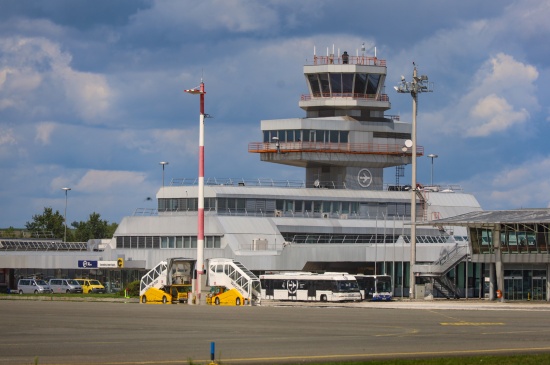 Luftnotlage: Cessna mit technischen Problemen auf Flughafen nach Hrsching umgeleitet