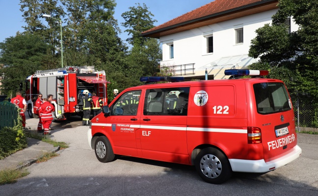 Kellerbrand in einem Einfamilienhaus in Wels-Lichtenegg sorgt fr greren Einsatz der Feuerwehr