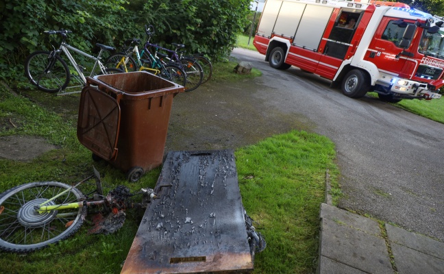 Brand eines E-Bikes in einer Wohnung in Wels-Lichtenegg fordert einen Verletzten