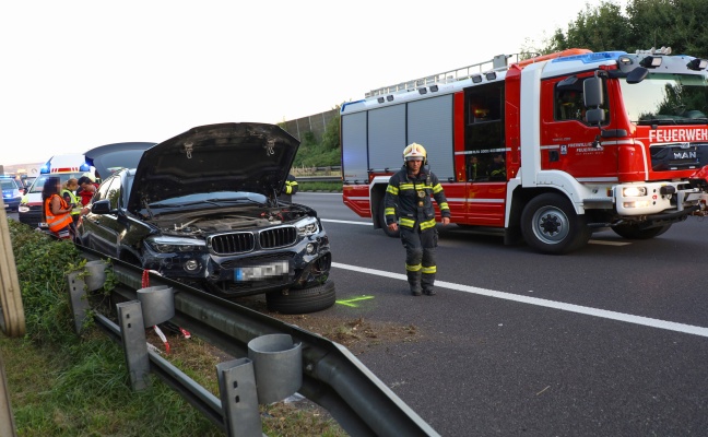 Crash auf Innkreisautobahn bei Wels-Oberthan forderte zwei Leichtverletzte