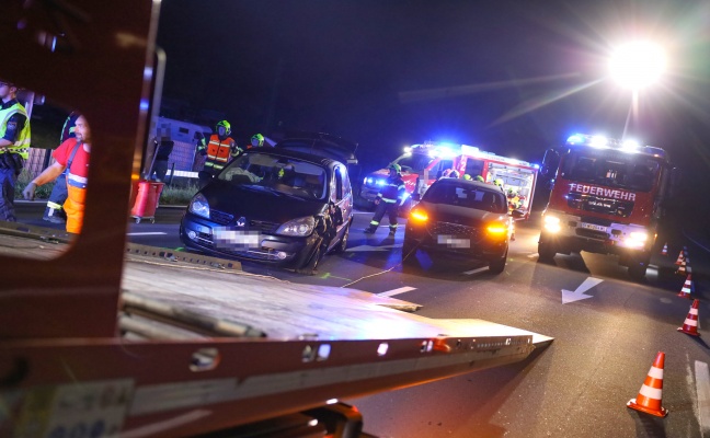 Verkehrsunfall zwischen zwei PKW auf Wiener Strae bei Marchtrenk