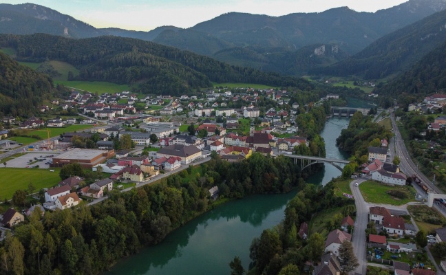 Abgngiger Mann (58) bei groangelegter Suchaktion in Ternberg gestrzt und unterkhlt aufgefunden