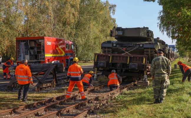 Panzertransportwaggon bei Verschubarbeiten in Wels-Neustadt entgleist