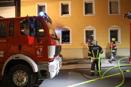 Wohnungsbrand in einem Mehrparteienwohngebude im Ortszentrum von Riedau