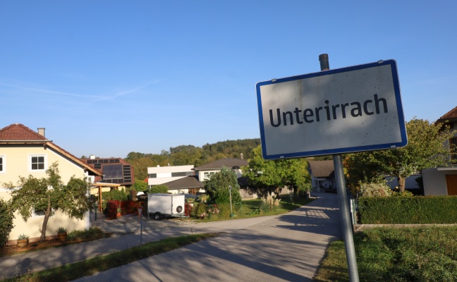 Gemeldeter Wohnhausbrand in Pichl bei Wels war zum Glck nur ein startendes Auto