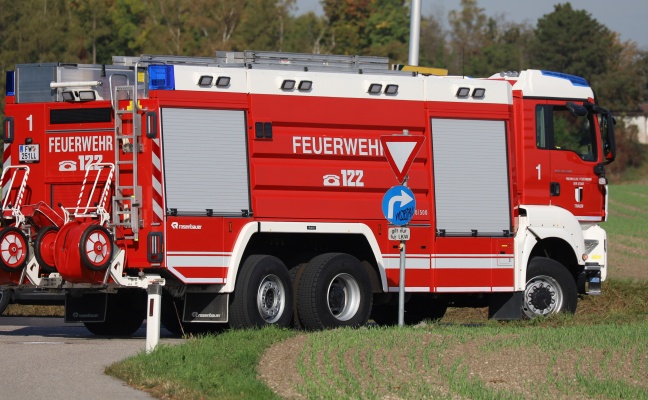 Einsatz zweier Feuerwehren bei Unternehmen in Traun