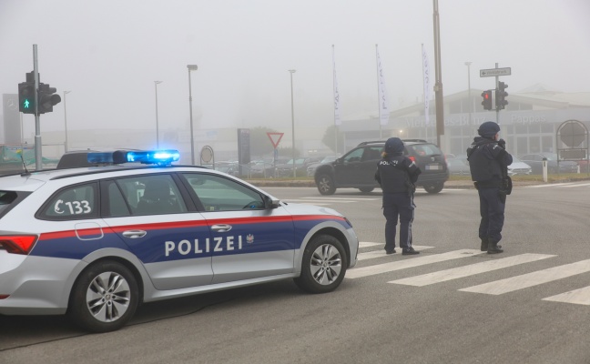 Messerattacke: Frau in Regau offenbar von Mann mit Messer angegriffen und schwer verletzt