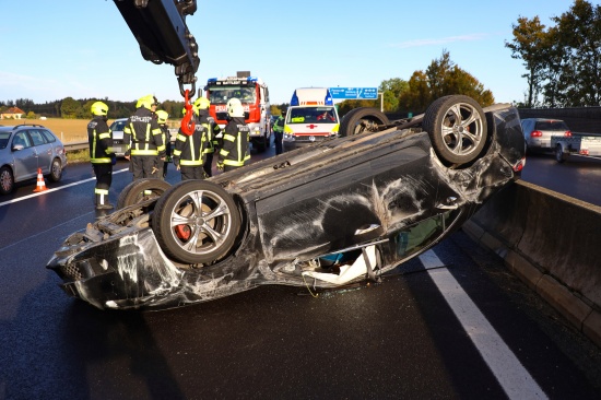 Autoberschlag auf Pyhrnautobahn bei Ried im Traunkreis fordert zwei Verletzte