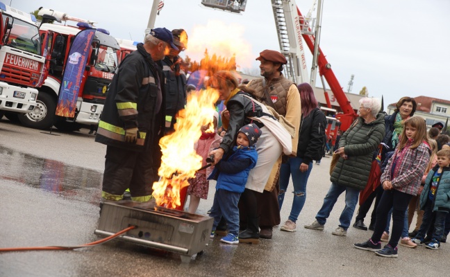 Open Doors am Nationalfeiertag zu 160 Jahren Feuerwehr Wels