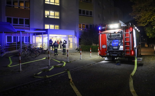 Gemeldeter Wohnungsbrand in einem Seniorenwohnhaus in Wels-Pernau stellte sich als Fehlalarm heraus