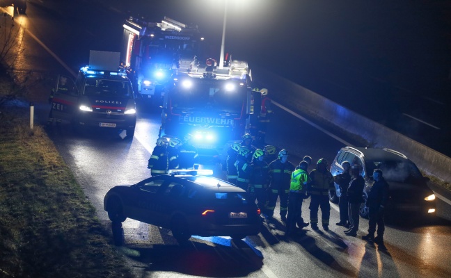 Totalsperre der Pyhrnautobahn bei Ried im Traunkreis nach Unfall