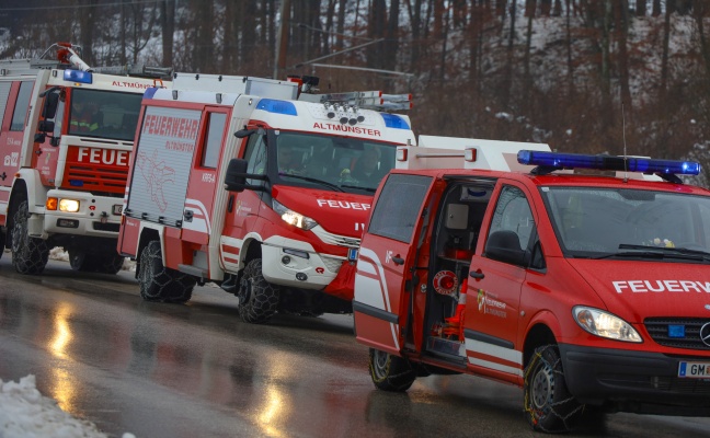 Autoberschlag in Altmnster endet entgegen erster Meldungen zum Glck glimpflich