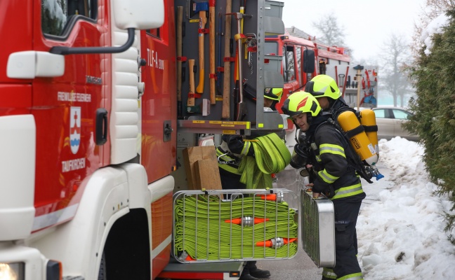 Fnf Feuerwehren bei Brand an einer Hackschnitzelheizung in Taufkirchen an der Trattnach im Einsatz