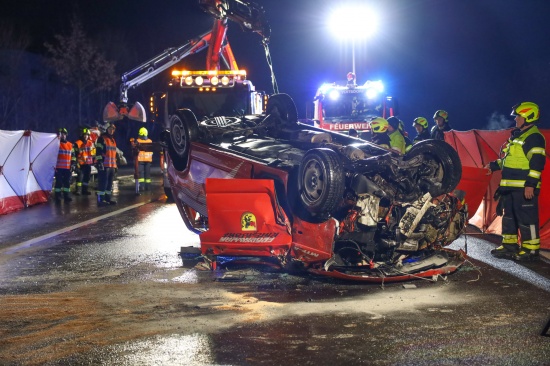 Ein Schwerverletzter bei Unfall eines Einsatzfahrzeuges auf Pyhrnautobahn in Ried im Traunkreis