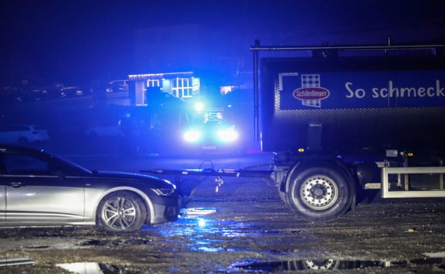 Kurioser Unfall auf Parkplatz in St. Martin im Mhlkreis lste kurzzeitig greren Einsatz aus