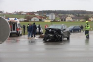 Schwerer Kreuzungscrash zwischen zwei PKW auf Rieder Straße bei Hofkirchen an der Trattnach