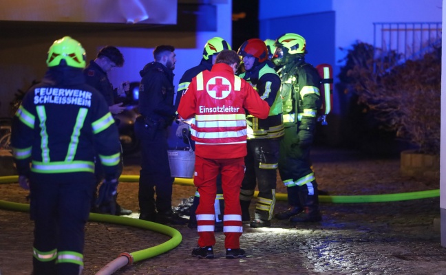 Kchenbrand im Dachgescho eines Mehrparteienwohngebudes in Schleiheim