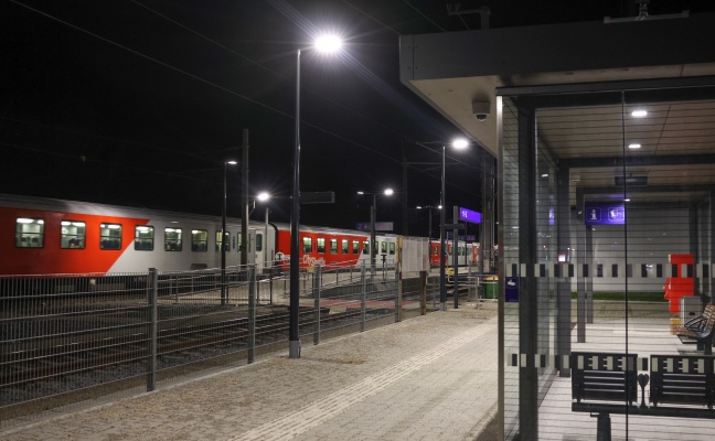 "Warteheisl ohne Heisl": Topmoderner Bahnhof in Kremsmnster ohne Klo macht Schlagzeilen