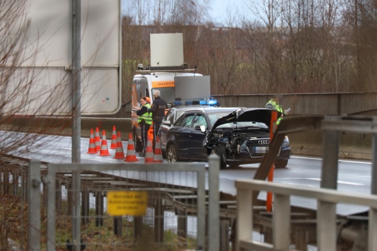 Verkehrsunfall auf Pyhrnautobahn bei Ried im Traunkreis endet glimpflich