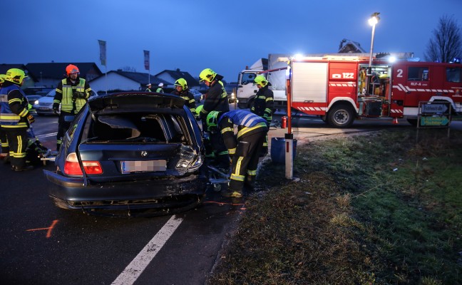 Verkehrsunfall im Frhverkehr in Marchtrenk fordert zwei Verletzte