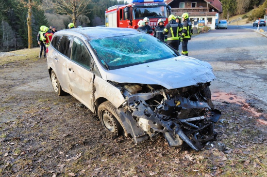 Verkehrsunfall auf der Leonfeldener Strae in Reichenau im Mhlkreis endet glimpflich