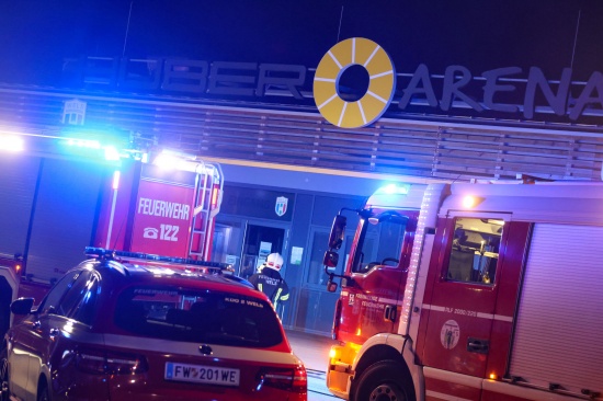 Fuballtraining abgebrochen: Einsatz nach Brand im Technikraum einer Sportarena in Wels-Vogelweide