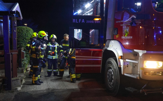 Brand im Bereich eines Holzofens in einem Wohnhaus in Schleiheim