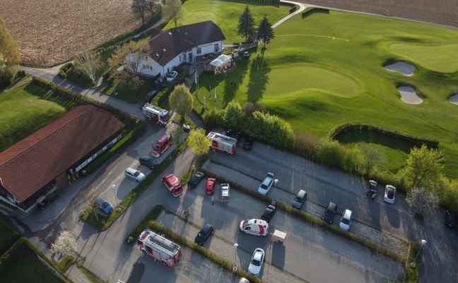 Brand im Gebude bei einem Golfplatz in Bad Hall sorgte fr Einsatz zweier Feuerwehren