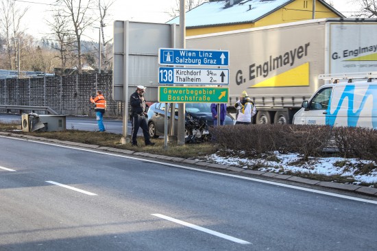 PKW-Lenker auf der Pyhrnpass Straße in Wels sprichwörtlich "ins Radar gefahren"
