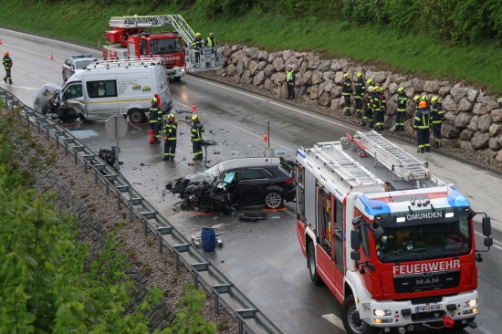 Motorblock herausgerissen: Schwerer Crash auf Scharnsteiner Strae bei Gmunden