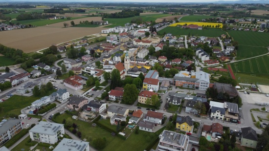 Sattledt: Bub (3) beim Rasenmhen berfahren und schwer verletzt