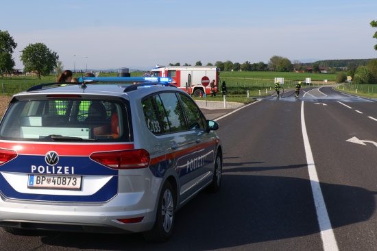 Folgenschwerer Crash zwischen Motorrad und PKW auf Pyhrnpass Strae bei Steinhaus