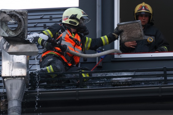 Brand einer Lftungsanlage an einem Wohn- und Geschftsgebude in Wels-Innenstadt