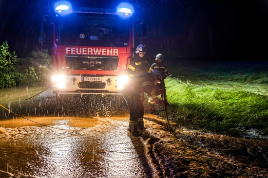 Heftiges Gewitter mit Starkregen sorgte für Einsätze im Bezirk Braunau am Inn