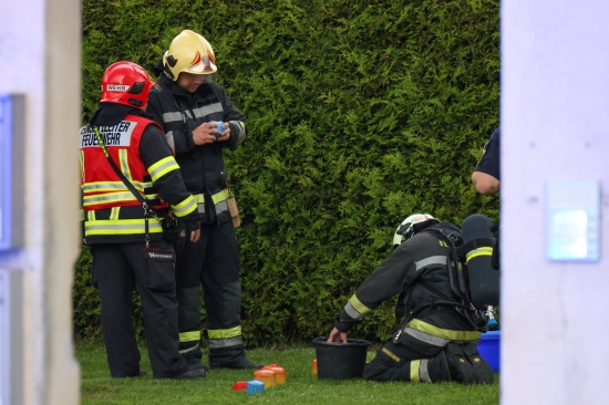 Gasaustritt aus einer Gaskartusche in einem Wohnhaus in Wels-Vogelweide