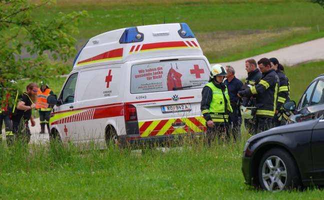 Reanimation: Kind auf Bauernhof in Waldkirchen am Wesen eingeklemmt und schwer verletzt