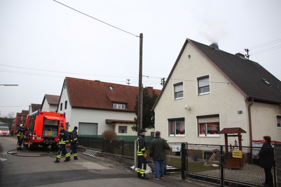 Feuerwehr bei ausgedehntem Kaminbrand im Einsatz