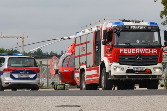 Personenrettung nach schwerem Arbeitsunfall bei Unternehmen in Gunskirchen